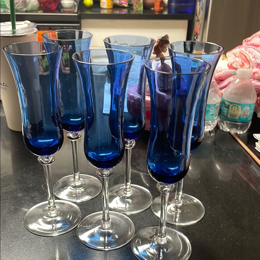 Cobalt Blue Champagne flutes 🥂